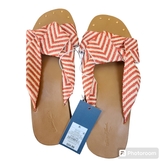 Universal Thread Red Sandals Size 9.5 New - Picture 1 of 7